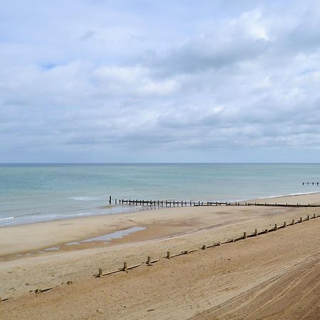 Rosemarys Sea View Villa Bacton  Екстериор снимка